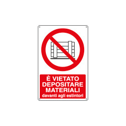 Cartello vietato depositare materiali davan estintori EN ISO 7010