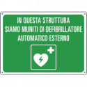 Etichetta IN QUESTA STRUTT. SIAMO MUNITI DI DEFIBRILLATORE EN ISO 7010