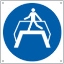 Cartello obbligo usare il ponte pedonale solo simbolo EN ISO 7010