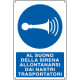 Cartello al suono della sirena allontanarsi dai nastri EN ISO 7010