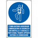 Cartello obbligo assicurare l'imbracatura con bretella e. . . EN ISO 7010