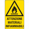 Cartello pericolo attenzione materiali infiammabili EN ISO 7010