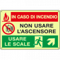 Cartello PVC luminesc. In caso di incendio salita destra EN ISO 7010