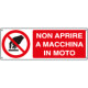 Cartello autoadesivo EasyFix non aprire a macchina in moto EN ISO 7010