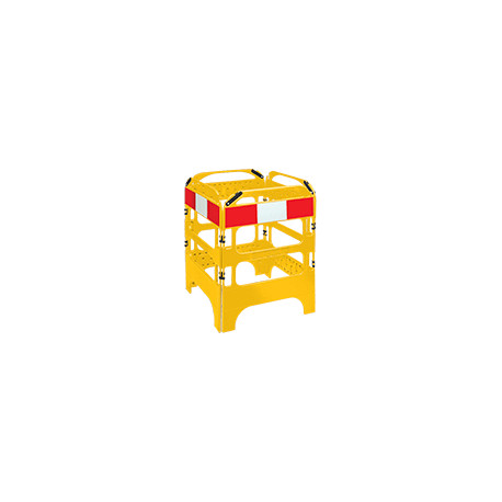 Barriera polietilene 4 pannelli mm 750x1000 h gialla bande riflettenti