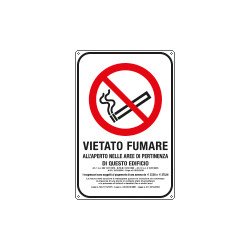 Cartello vietato fumare all'aperto nelle aree di pertinenza di questo.
